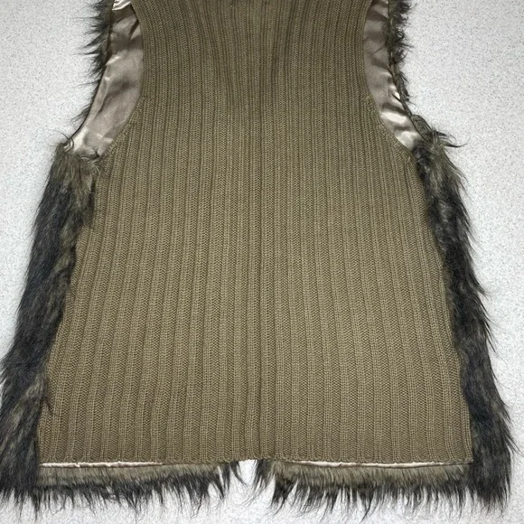 Boutique Faux Fur Vest by Live Change Size XL - Picture 10 of 10
